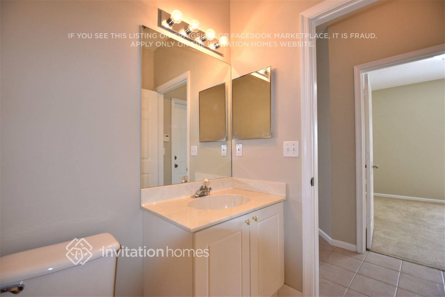 Building Photo - 10777 Pelican Dr