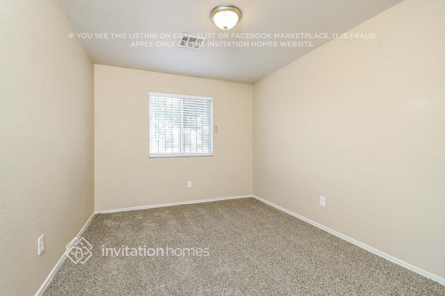 Building Photo - 2143 W Roeser Rd