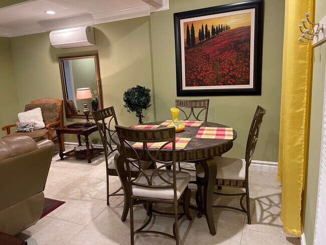 Building Photo - 1430 Juneau Way