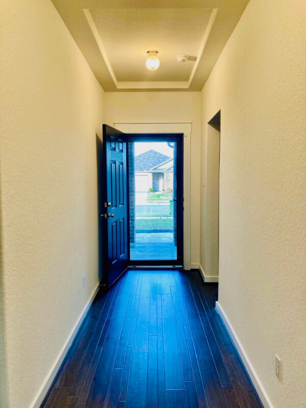 Building Photo - 741 Carol Dr