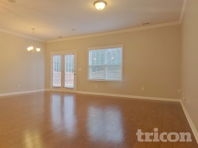 Building Photo - 318 Lanyard Ln