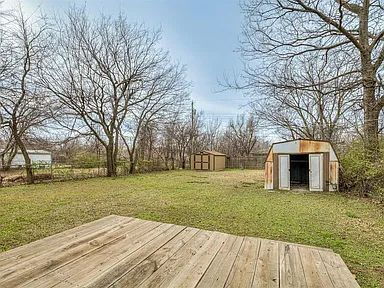 Building Photo - Modern Comfort in Every Square Foot