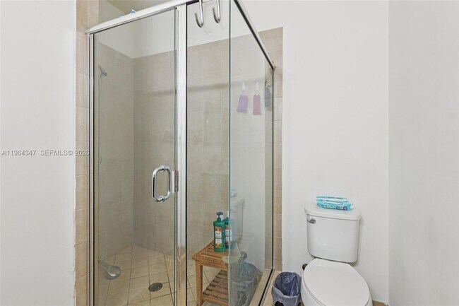 Building Photo - 11746 SW 151 Ave