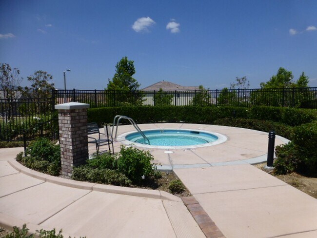 Building Photo - Short Term Lease - Grand 4-Bedroom Home with Entertainer's Yard in Gated River Village!