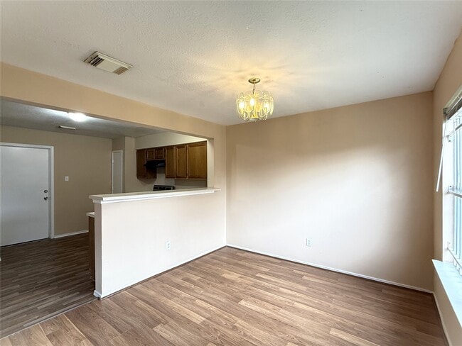 Building Photo - 9023 Kalewood Dr