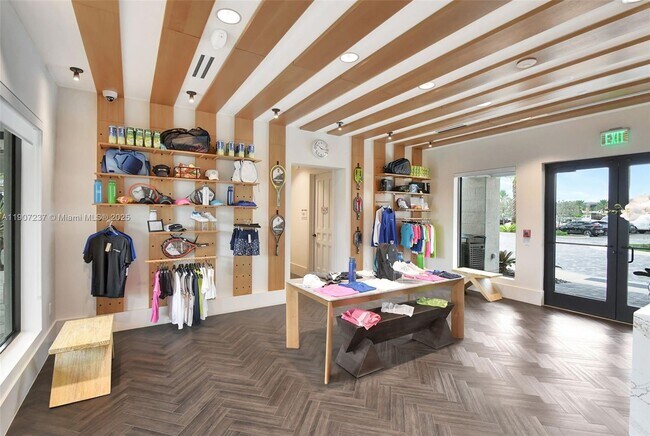 Building Photo - 8215 Crystal Downs Ave