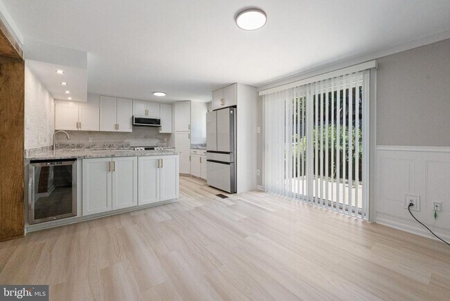 Building Photo - 7406 Golden Horseshoe Ct
