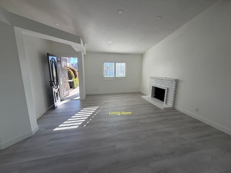 Building Photo - 19147 Pilario St