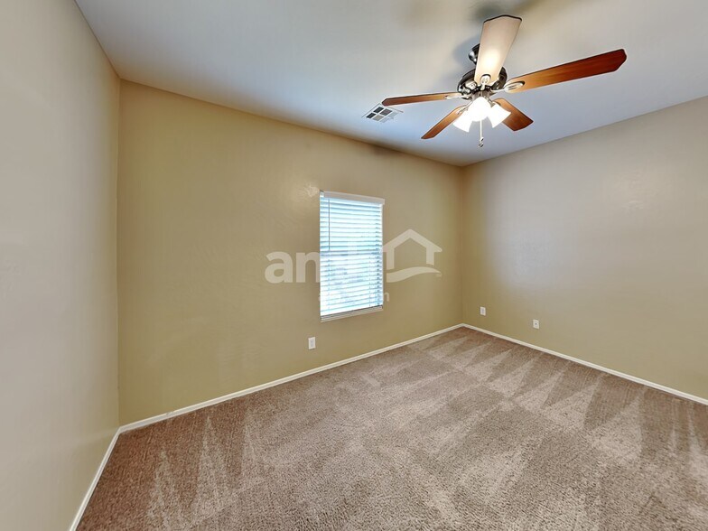 Building Photo - 2142 E Friesian Dr
