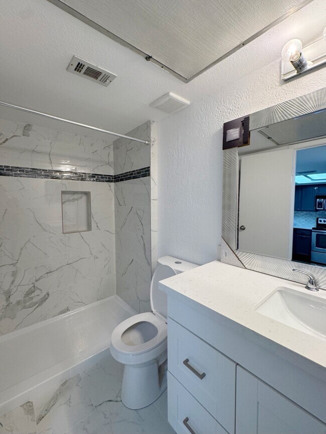 Building Photo - 14777 Wunderlich Dr