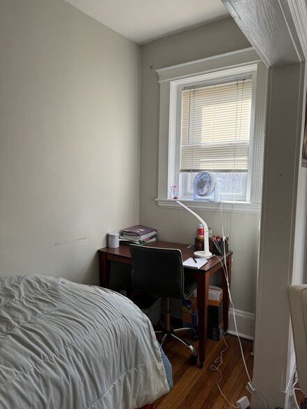 Building Photo - 59 Hemenway St