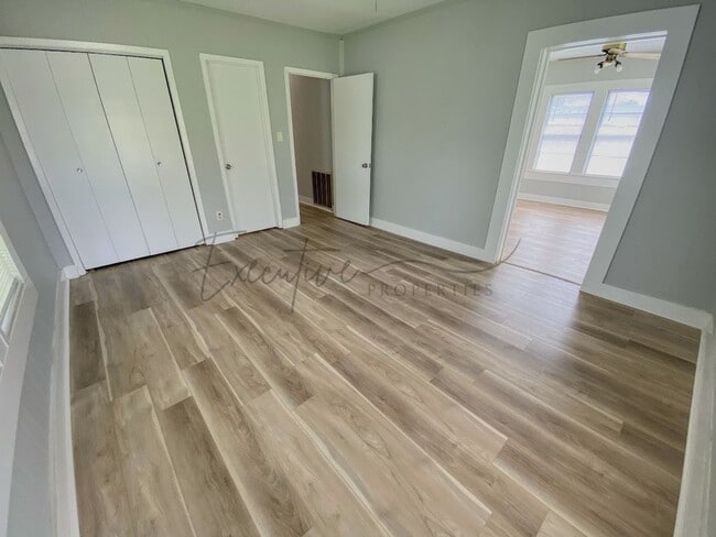 Building Photo - Newly renovated 3-Bedroom Home for Rent in...