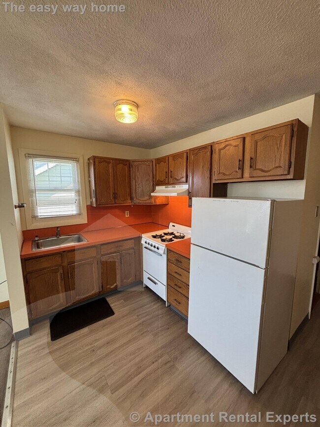 Building Photo - 569 Somerville Ave