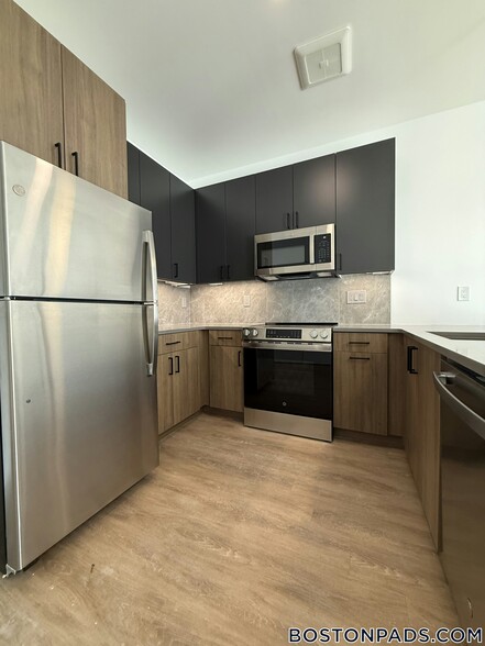 Building Photo - 199 Gardner St