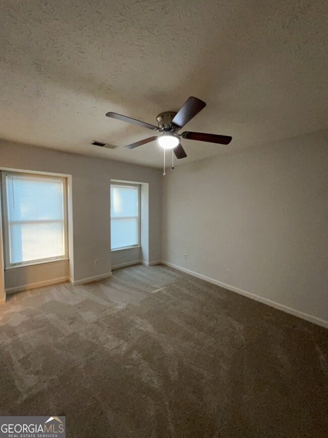 Building Photo - 3528 Jasmine Triangle