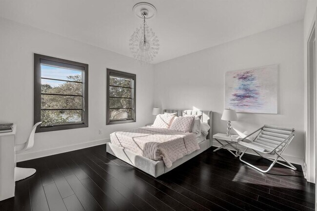 Building Photo - 4720 Rockcliff Rd