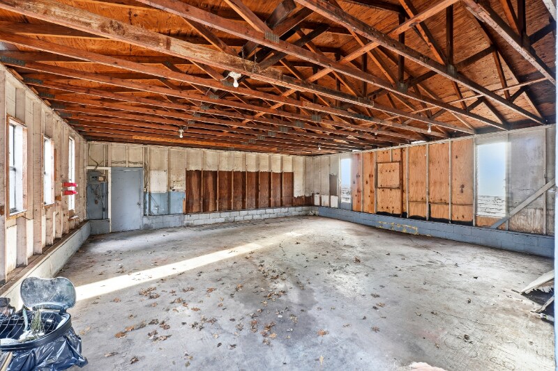 Building Photo - 3831 King Dr