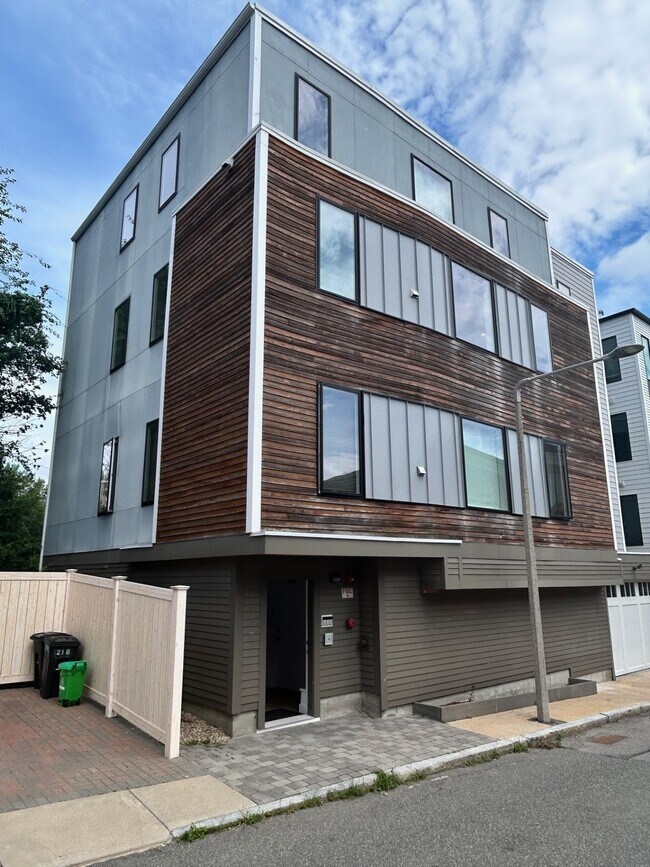 Building Photo - 3 Ardee St