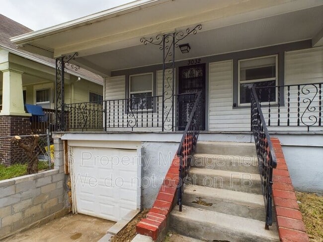 Building Photo - 3032 Elmwood Ave