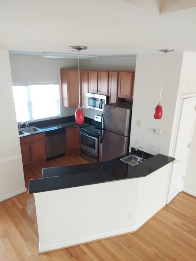 Building Photo - 2009 Baltic Ave