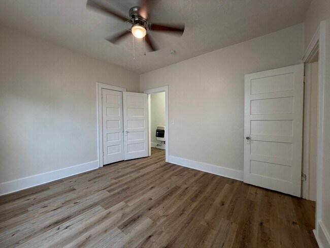 Building Photo - 918 Darlington Way SW