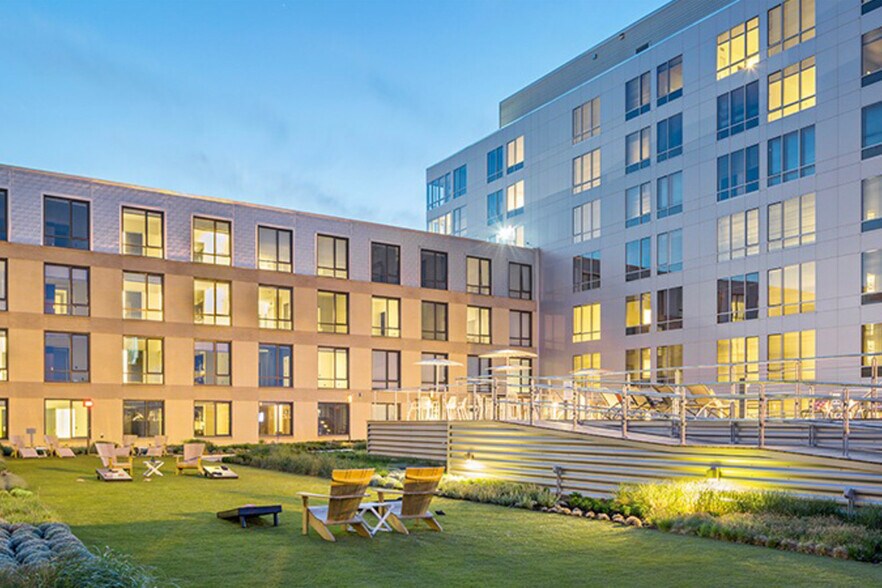 Building Photo - 300 Harrison Ave