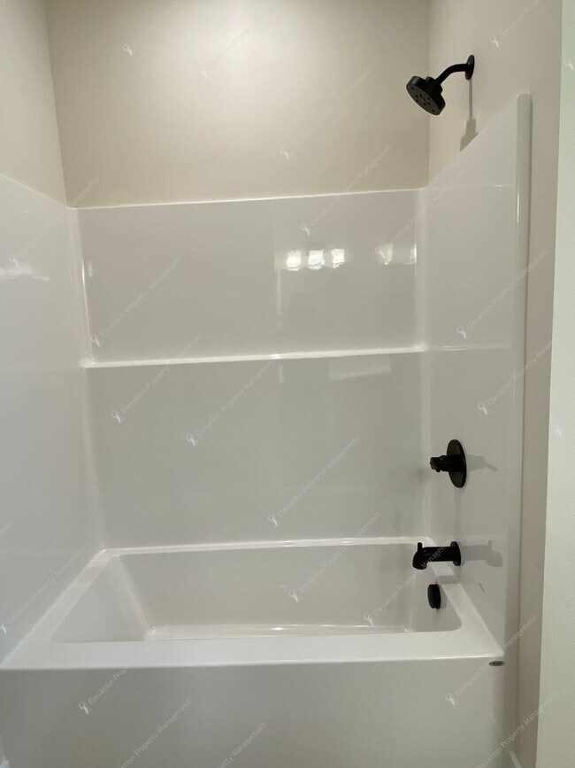 Building Photo - Brand NEW Pahlisch 3 BR - 2BA Home in Southeast Bend