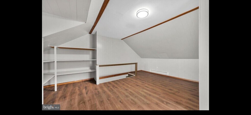 Building Photo - 1222 Greenwich St