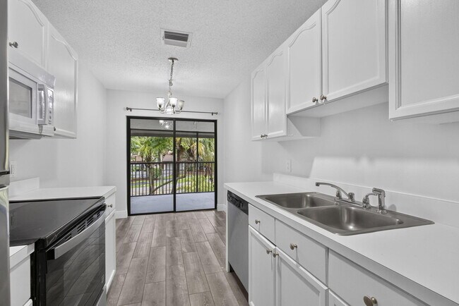 Building Photo - 12708 Shoreline Dr