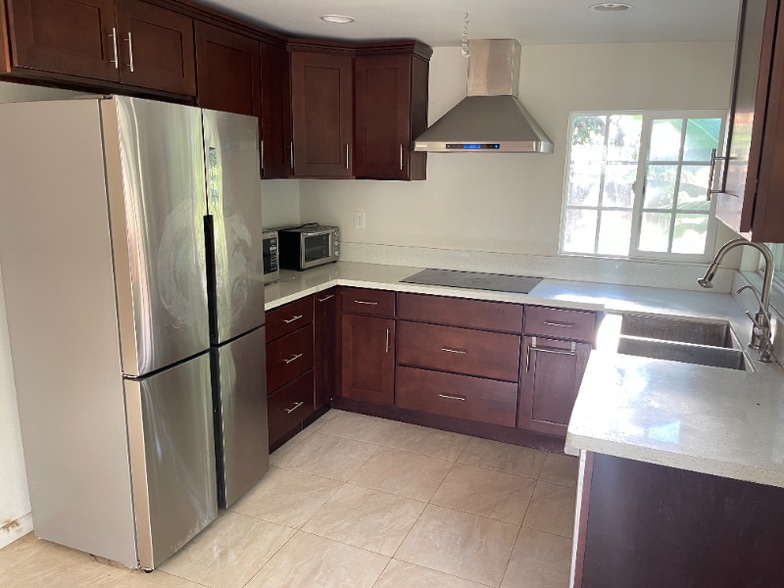 Building Photo - 1311 S Ross St