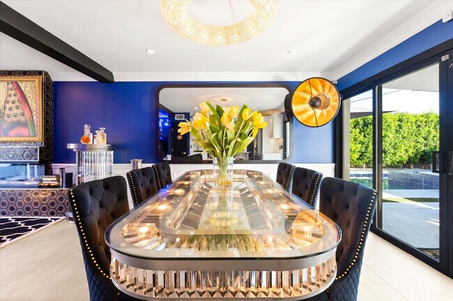 Building Photo - 8543 E Valley Vista Dr