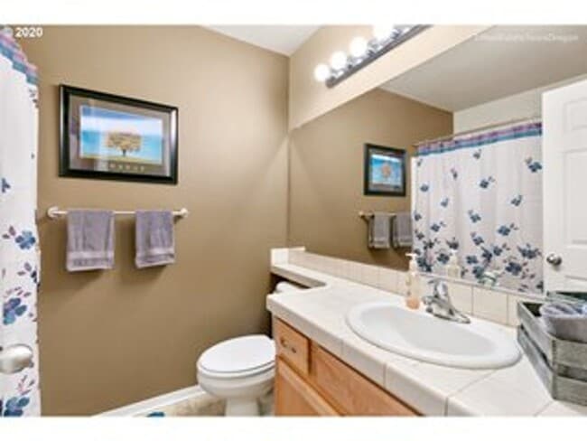 Building Photo - 2 Bedroom Townhome in Gated Fairview Terrace!