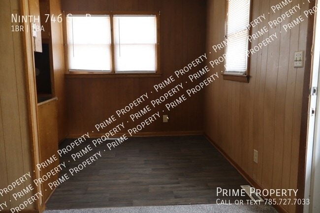 Building Photo - Ninth 746 S-B
