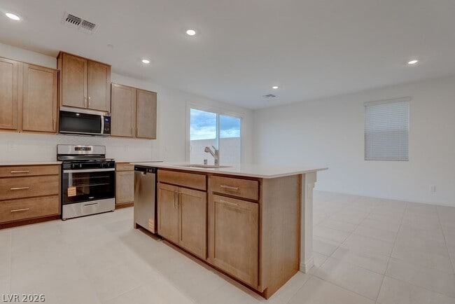 Building Photo - 2744 Tricase St