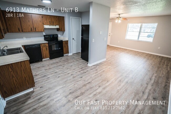 Building Photo - Updated 2-Bedroom, 1-Bath Unit in Riverview!