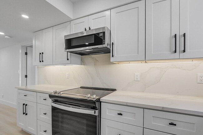 Building Photo - 200 Ocean Trail Way