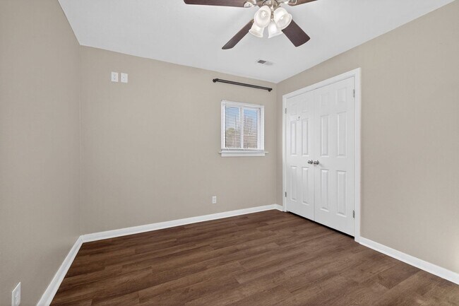 Building Photo - 4713 Clintwood Dr