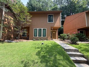 Building Photo - 878 Lake Hollow Blvd SW