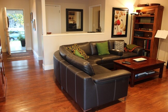 Living Room - 3540 McLaughlin Ave