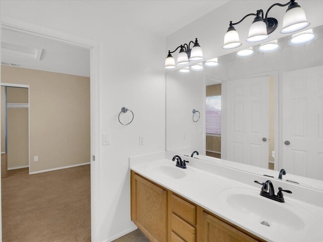 Building Photo - 13620 N 82nd Ln