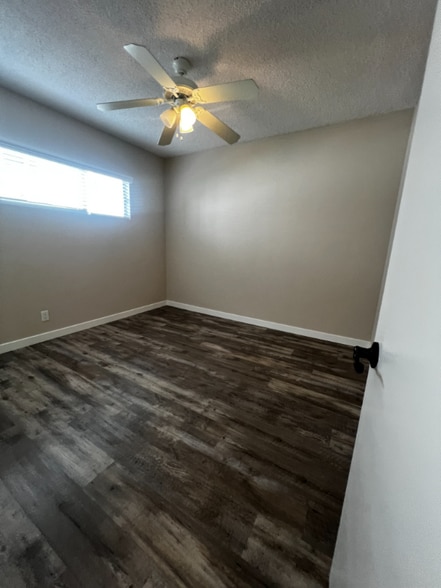 Building Photo - 5323 Ruby St