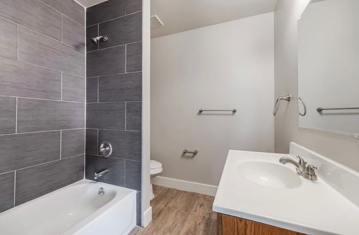 Building Photo - 17487 E Temple Dr