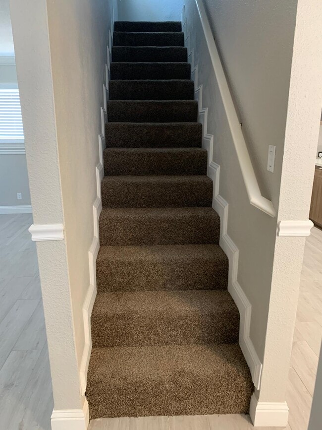 Building Photo - 2418 R St