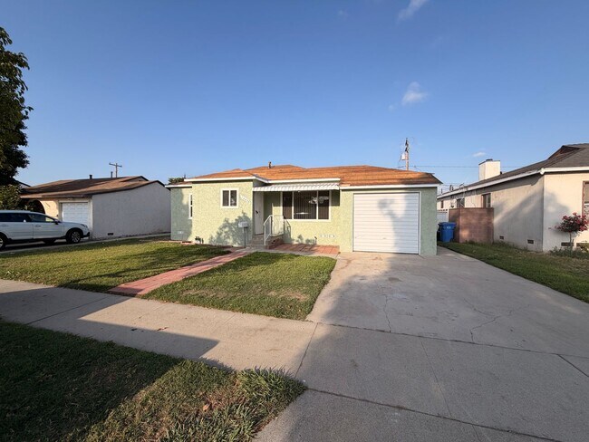 Building Photo - Remodeled 3 Bedroom Norwalk House For Rent!