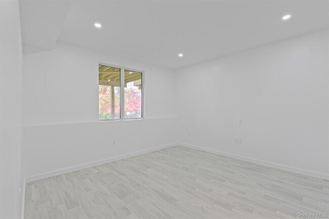 Building Photo - 613 Union Rd