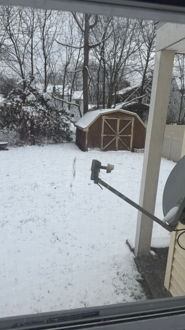 Building Photo - Large 3 bedroom Single Family Home