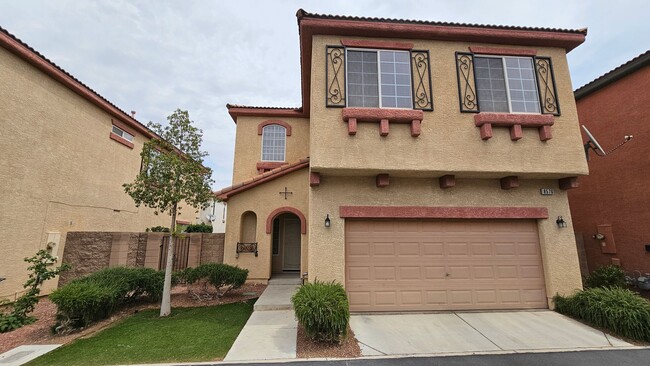 Primary Photo - GORGEOUS HOME NEAR BLUE DIAMOND & DECATUR!!!!