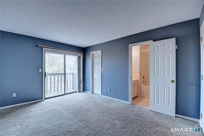 Building Photo - 334 Conestoga Way