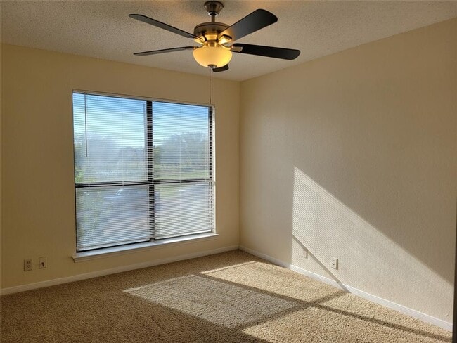 Building Photo - 2804 Bull Run