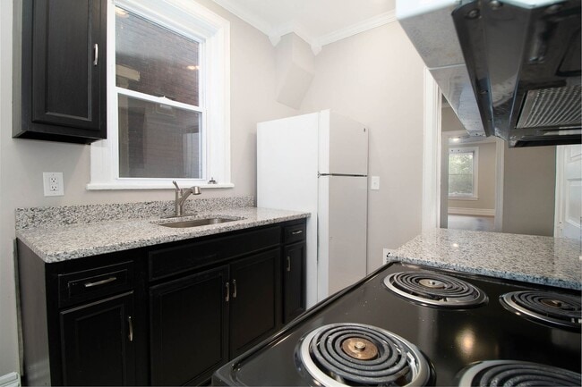 Building Photo - Remodeled 3 bedroom 1 bath home in Harrisburg,  PA